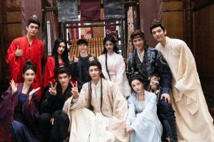 郭敬明《月鳞绮纪》杀青！鞠婧祎陈都灵演绎九尾狐姐妹